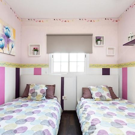 Villa Blanca Tenerife - Private Rooms - Terrace And Bbq, 5 Minutes From The Beach And Airport Сан Исидро Екстериор снимка