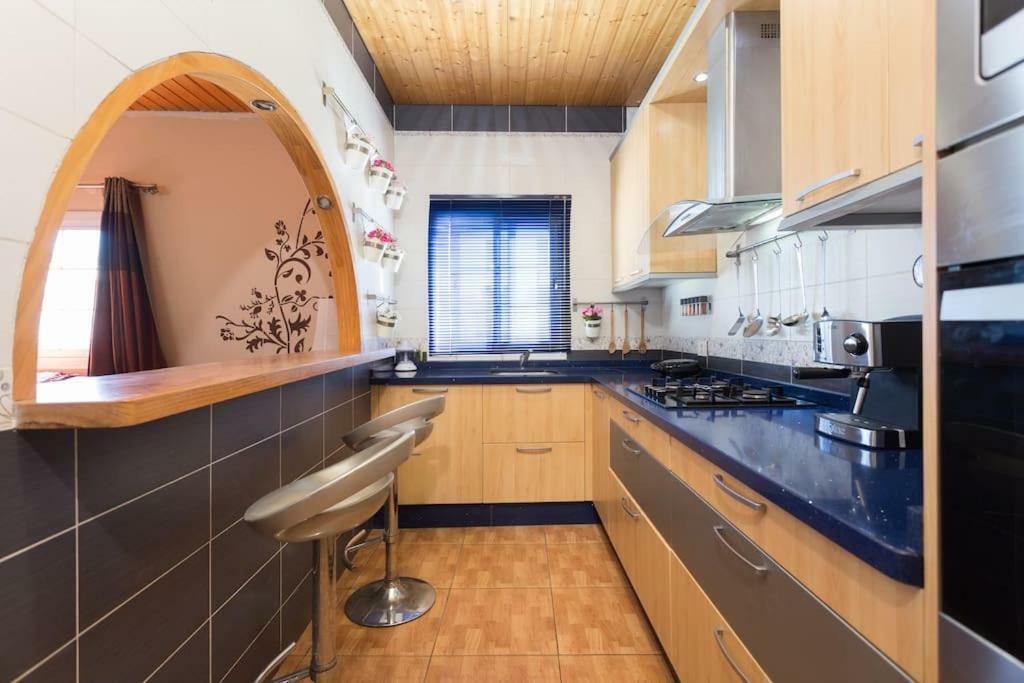 Villa Blanca Tenerife - Private Rooms - Terrace And Bbq, 5 Minutes From The Beach And Airport Сан Исидро Екстериор снимка