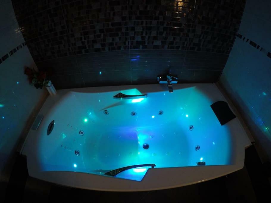 Villa Blanca Tenerife - Private Rooms - Terrace And Bbq, 5 Minutes From The Beach And Airport Сан Исидро Екстериор снимка